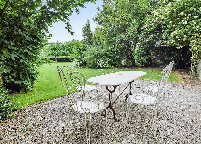 Cozy In St Germain Du Pert بيت للعطل